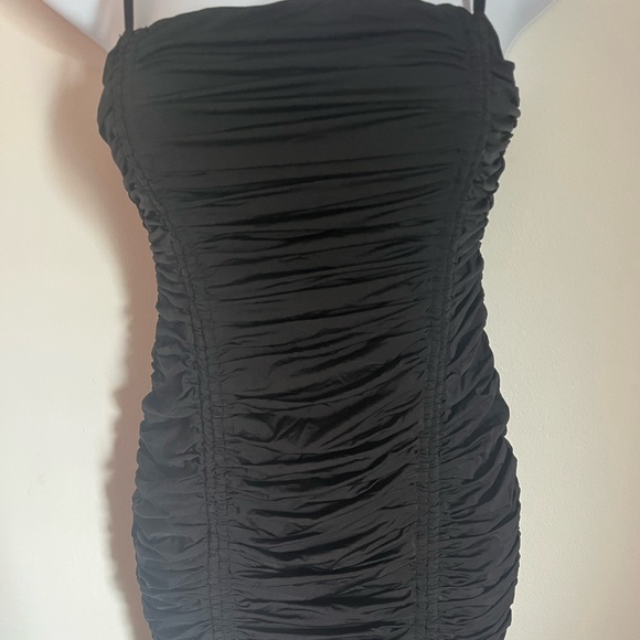 🆕NWOT Tiger Mist Zion Black Mini Ruched Spaghetti Strap Dress - Picture 7 of 11